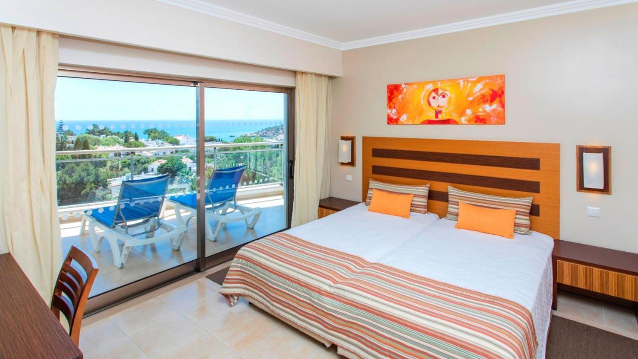Two-Bedroom Apartment Sea View