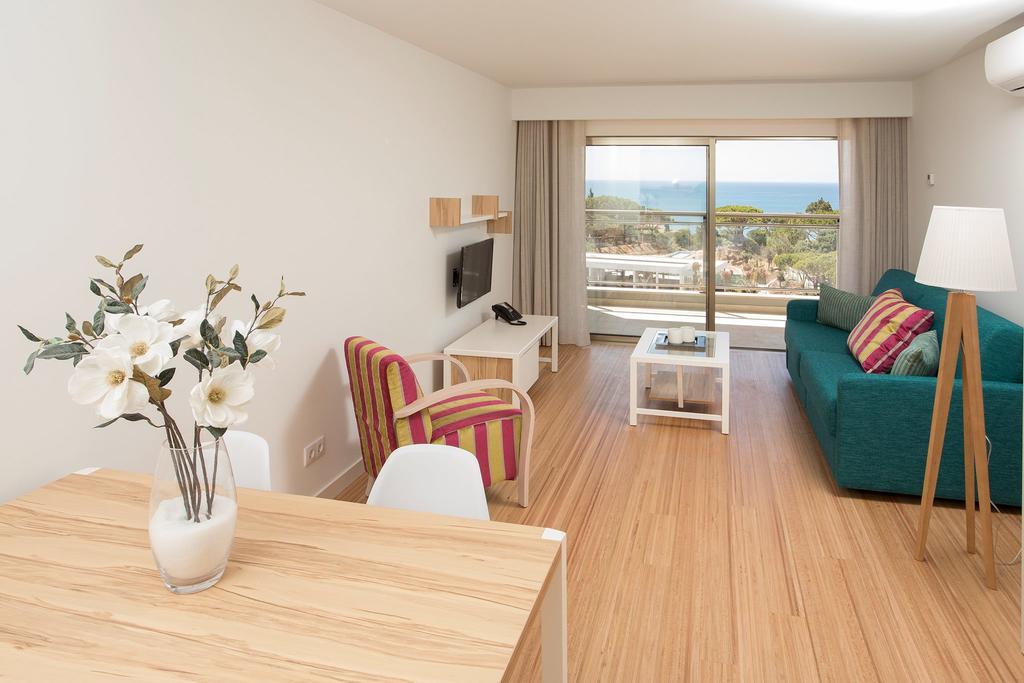 One-Bedroom Apartment Sea View Prestige